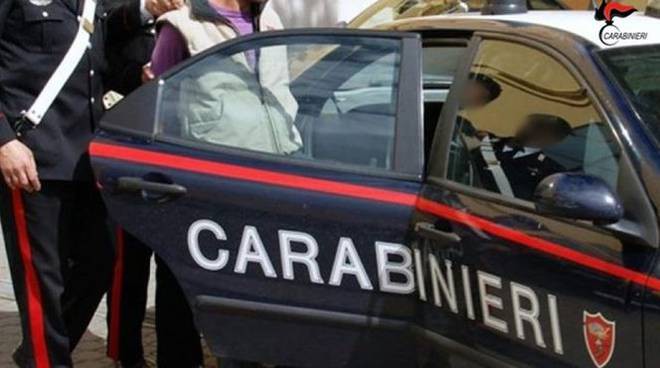 Dà a fuoco ad un appartamento: arrestato dai Carabinieri