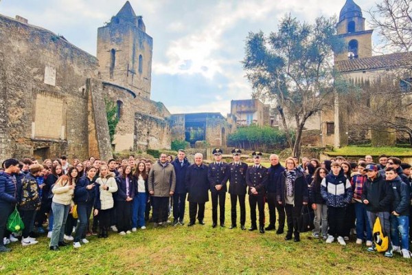 Cultura della legalità e conoscenza storico artistica del territorio. Carabinieri incontrano gli studenti nelle basiliche paleocristiane della città