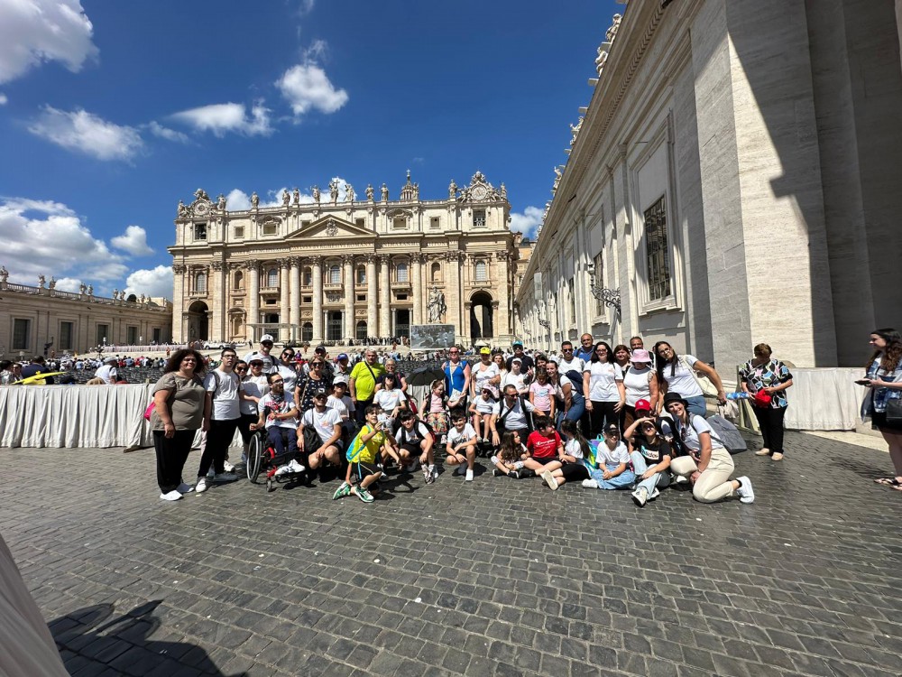 Una delegazione dell'Asd Gabry Dance ricevuta da Papa Francesco