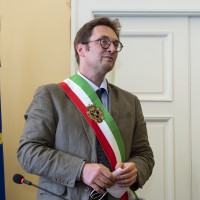 Nola perde la fascia tricolore: si è dimesso il sindaco Carlo Buonauro