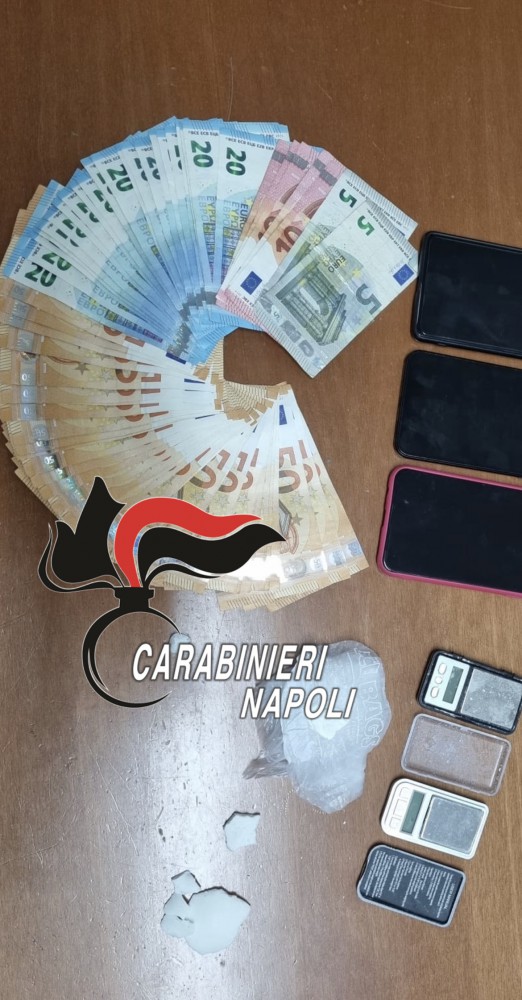 In casa con la droga. Due minori arrestati dai Carabinieri