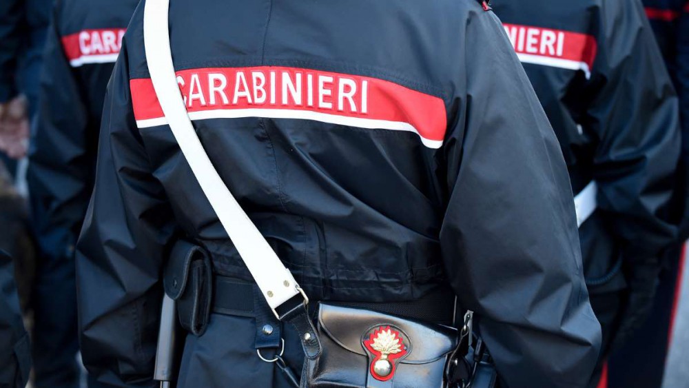 Napoli Capodimonte: Fenomeno pickpocketing. Lotta ai borseggiatori. Tre persone arrestate. I consigli dei Carabinieri