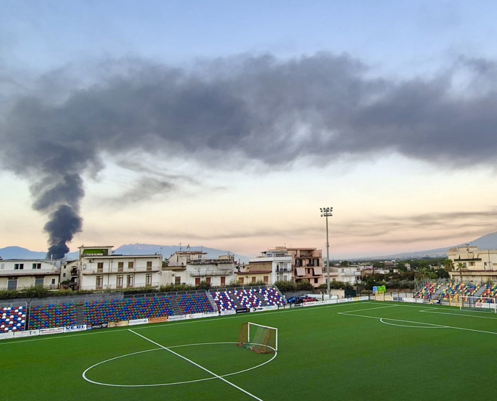 Incendio in via Nuova Sarno: emanata ordinanza per la sicurezza dei cittadini