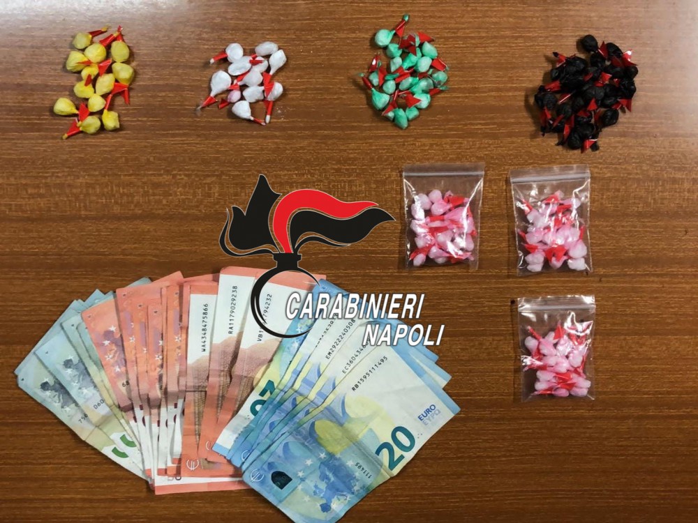 Nasconde la droga nella cappella votiva. Carabinieri arrestano pusher