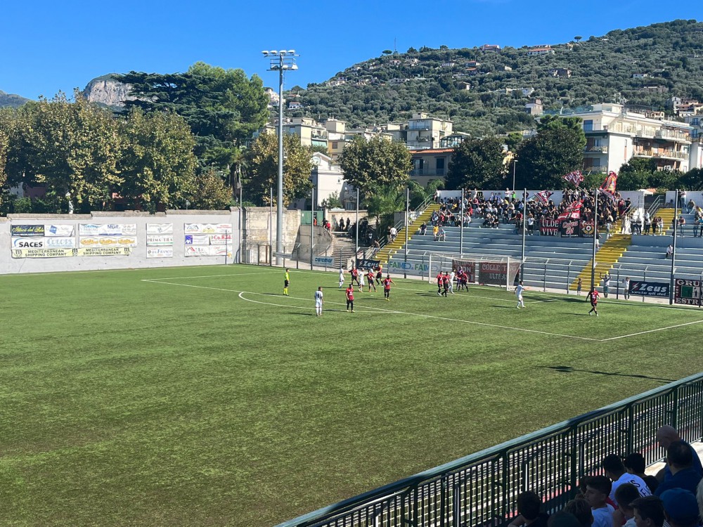 Galdean illude la Palmese, il Sorrento rimonta e vince il derby rossonero