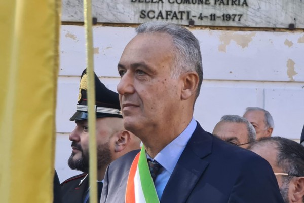 Scafati, l'ex sindaco Salvati: «Lascio un Comune fuori dalla crisi economica»