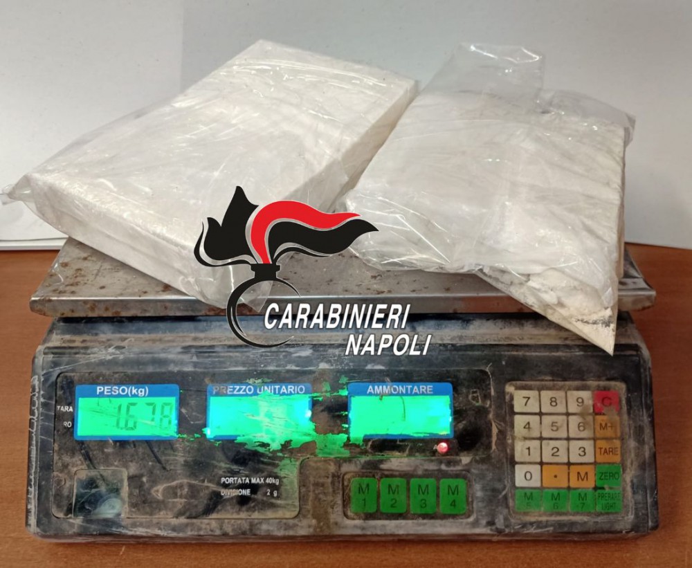 Quasi due chili di cocaina sequestrati dai Carabinieri: in manette 63enne già ai domiciliari