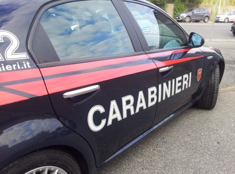 Carabinieri sorprendono 3 LSU del comune mentre riesumano un cadavere