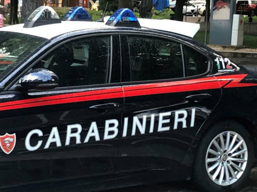 Un'agenzia di pratiche auto per gestire le estorsioni: due arresti da parte dei Carabinieri tra Striano e Poggiomarino