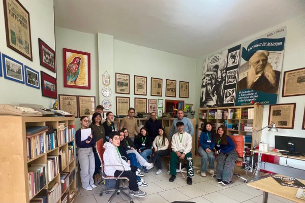 Gli alunni del Liceo di Terzigno in visita alla redazione de "Il Pappagallo"