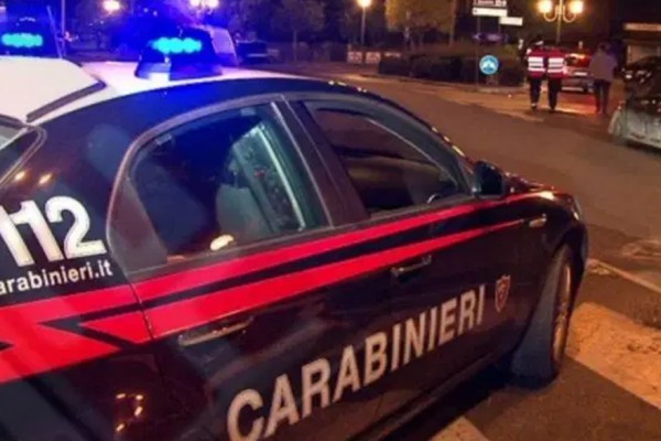 Nola, Carabinieri acciuffano coppia dopo un inseguimento