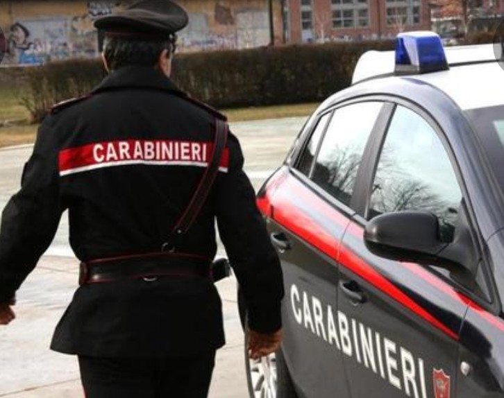 Arrestati: tentavano un furto d'auto con un cacciavite.