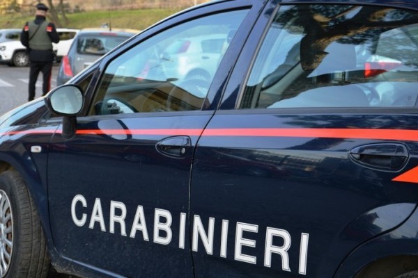 Incendia 3 auto alla ex, sventato dai Carabinieri il quarto rogo. 39enne ai domiciliari, raggiunto da provvedimento dell'autorità giudiziaria