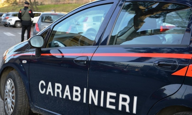 Incendia 3 auto alla ex, sventato dai Carabinieri il quarto rogo. 39enne ai domiciliari, raggiunto da provvedimento dell'autorità giudiziaria