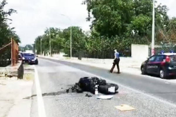 Scontro tra una moto e un camion a Palma Campania: centauro finisce in ospedale