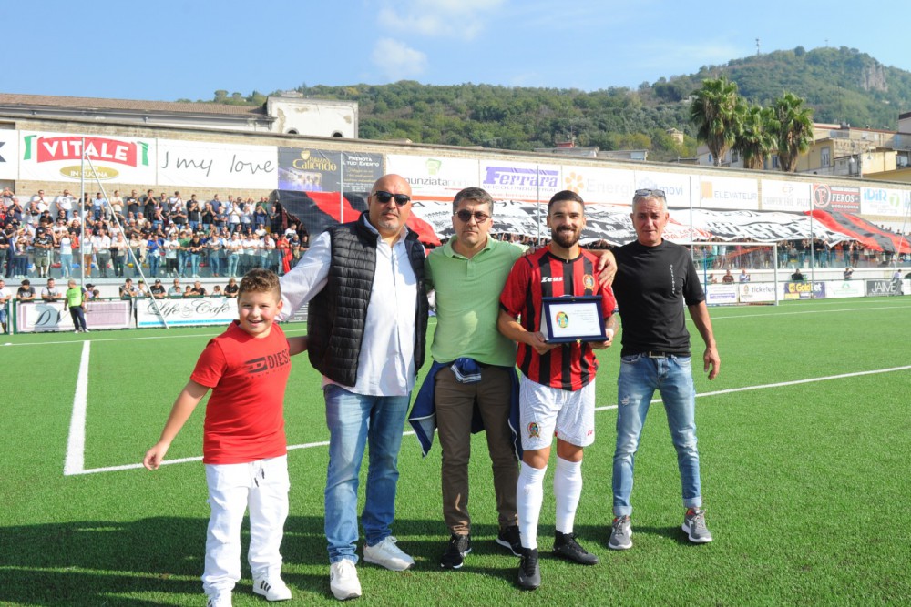 Marco Romano premiato dagli Ultras della Curva: "Grazie di cuore, è una grandissima soddisfazione"