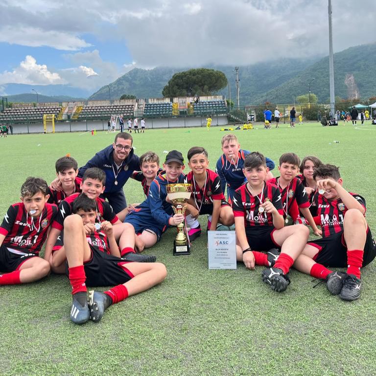 Palmese, piccoli campioni crescono: i Pulcini alzano la Coppa